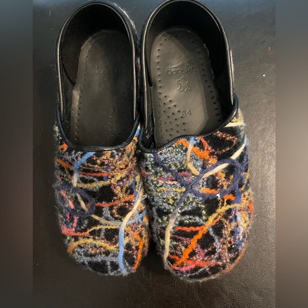 Dansko clogs size 34